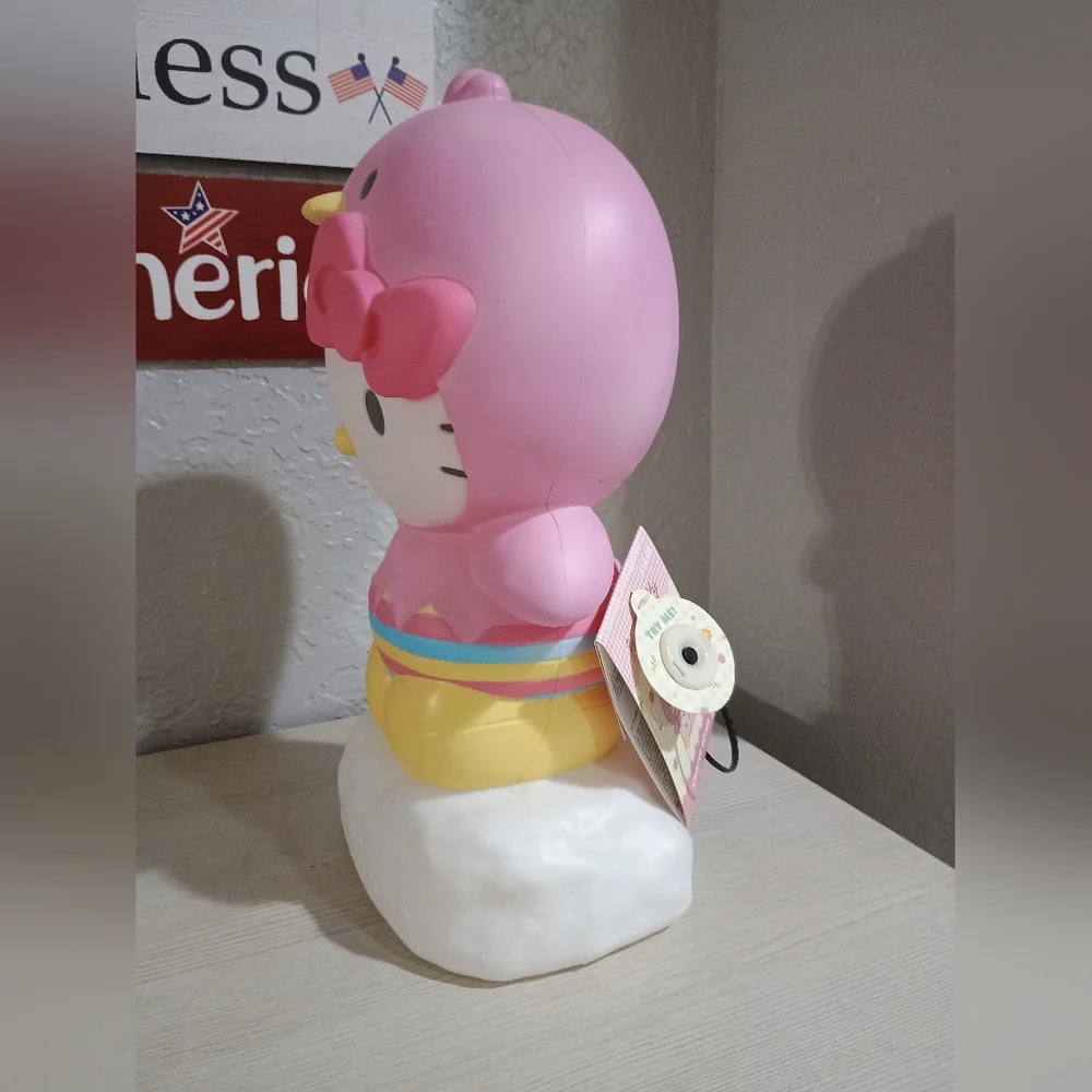 Hello Kitty Pink and Yellow Figurine - Picture 4 of 5